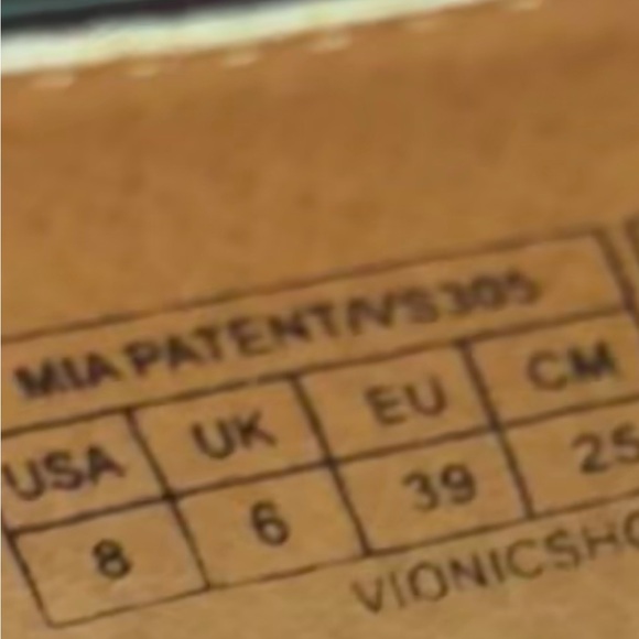 Vionic (Mia) Black Patent Leather Heels - Picture 6 of 6